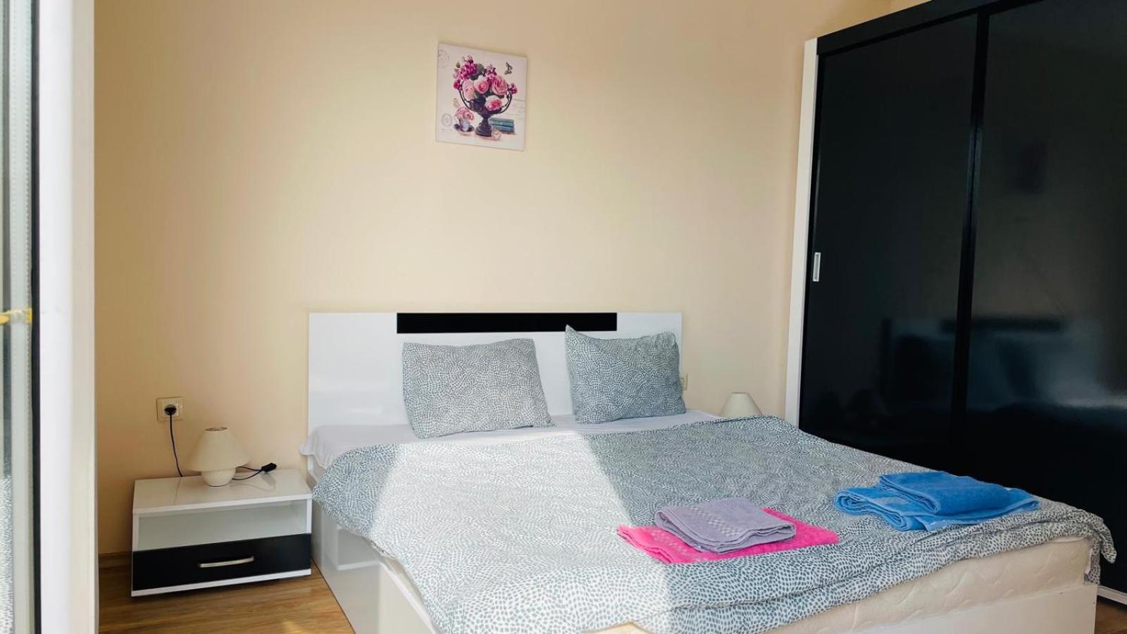2 In Luxury Complex Sunny Apartment